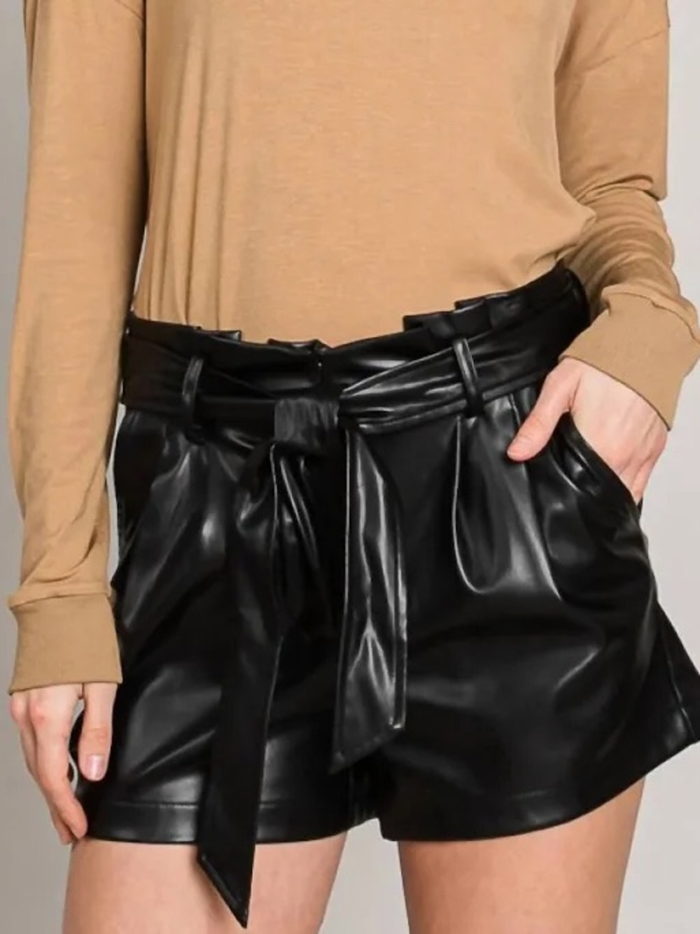 🟠NWT HEYSON Plus Faux Leather High Waist Belted Paperbag Shorts in Black 1X